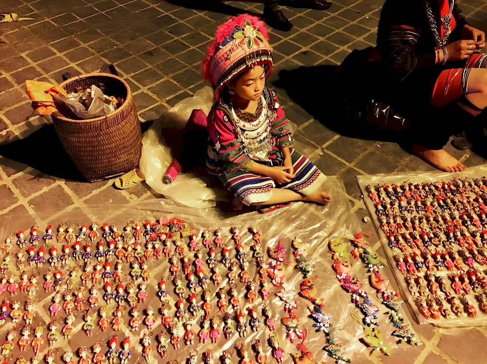Visitors can buy crafted handkerchiefs, garments or jewelry with the delightful keepsakes as souvenirs